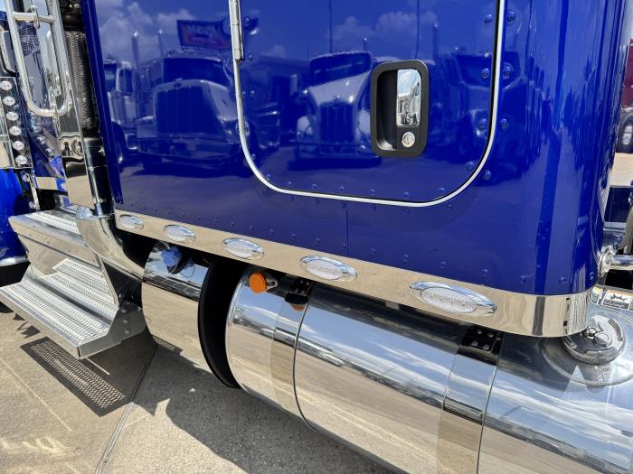 2027 Peterbilt 589 in Houston, TX — photo 8