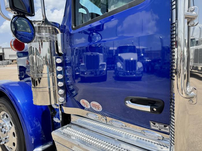 2027 Peterbilt 589-9