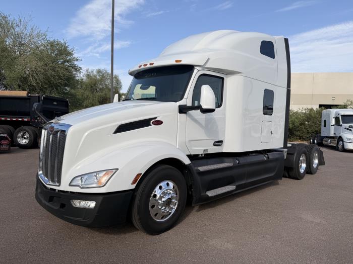 2023 Peterbilt 579-0