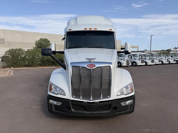 2023 Peterbilt 579-7
