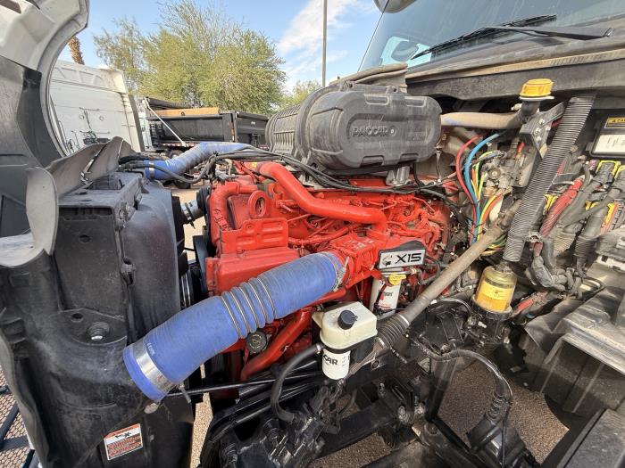 2023 Peterbilt 579-8