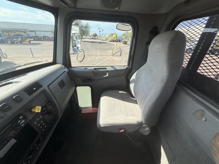 2019 Peterbilt 348-11