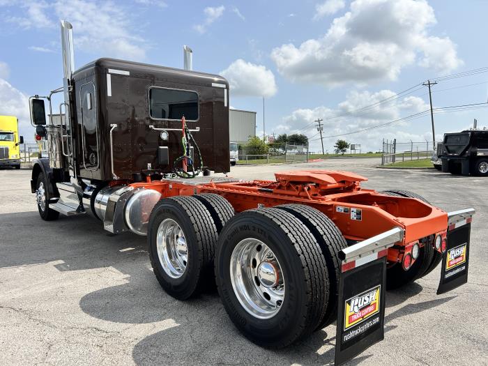 2027 Peterbilt 589-6