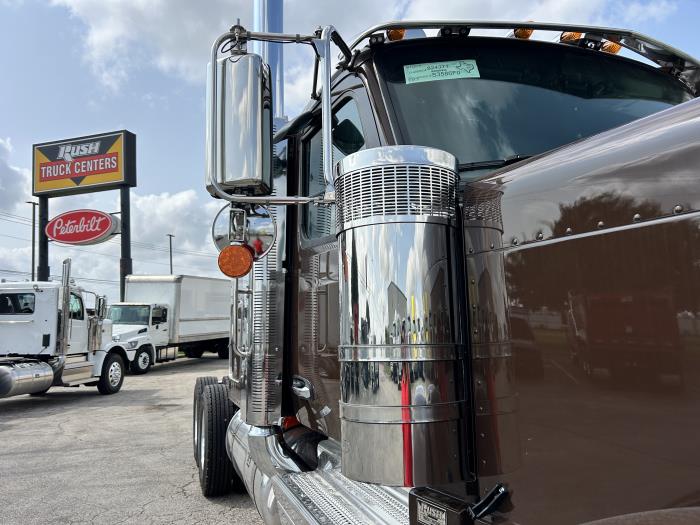 2027 Peterbilt 589-16