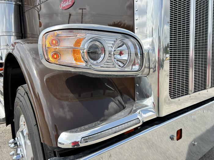 2027 Peterbilt 589-17