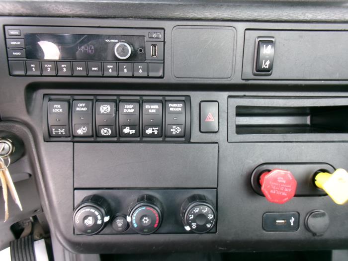 2023 International LT625-6
