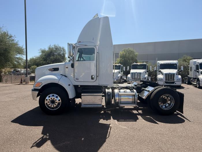 2020 Peterbilt 337-1
