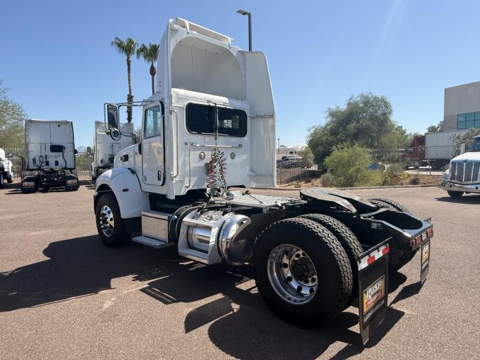 2020 Peterbilt 337-2