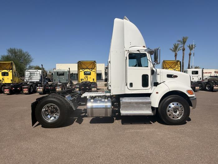 2020 Peterbilt 337-5