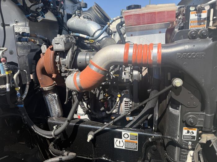 2020 Peterbilt 337-8