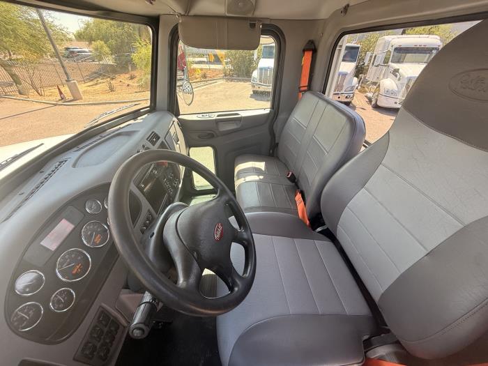 2020 Peterbilt 337-9