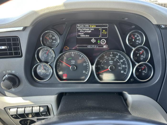 2021 Peterbilt 579-4