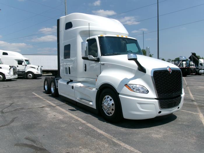 2027 International LT625-3