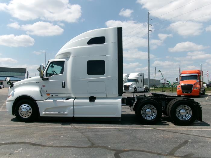 2027 International LT625-5