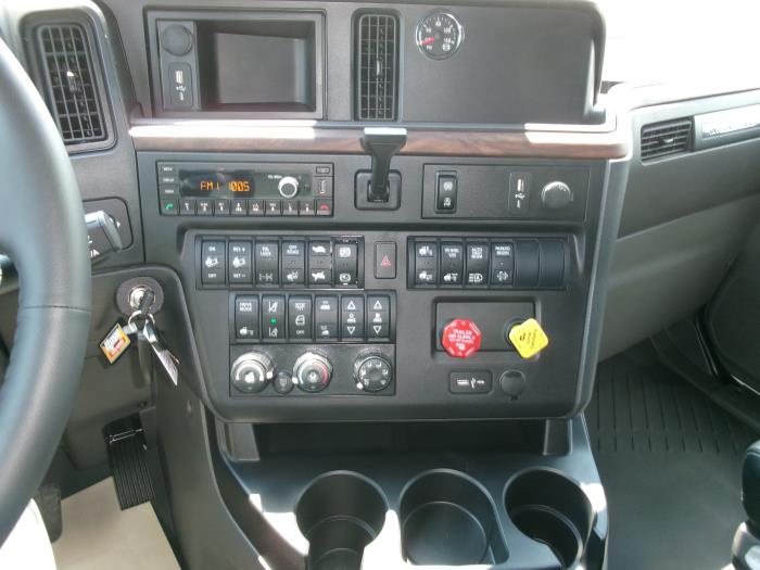 2027 International LT625-9