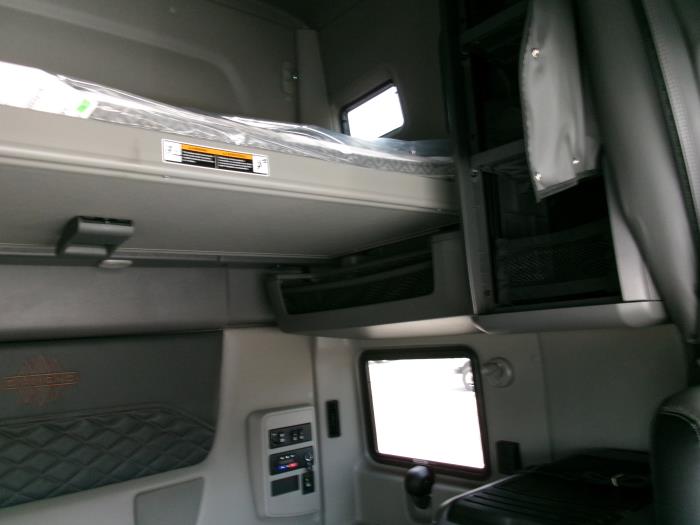 2027 International LT625-12