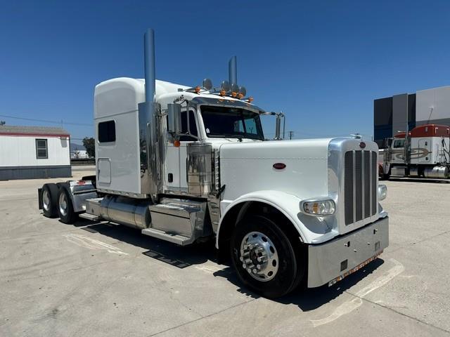 2022 Peterbilt 389-7