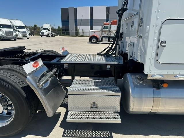 2022 Peterbilt 389-10