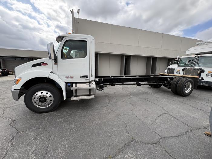 2027 Peterbilt 536-7