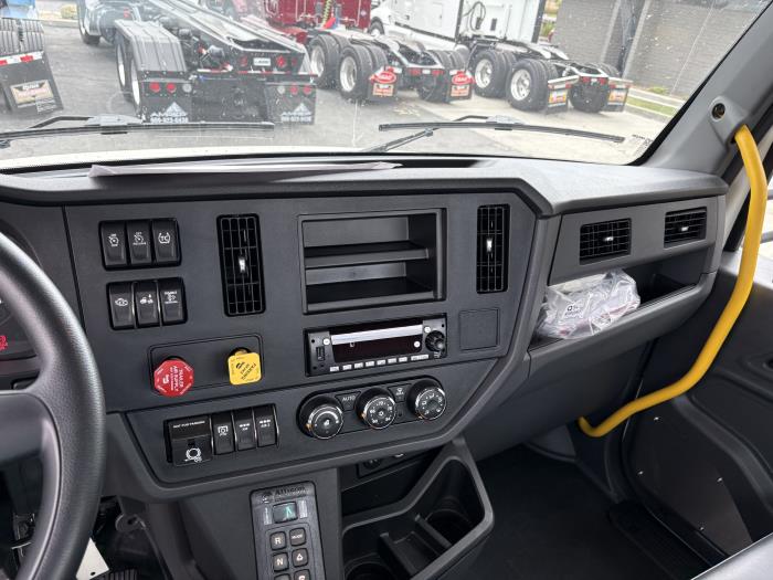 2027 Peterbilt 536-13