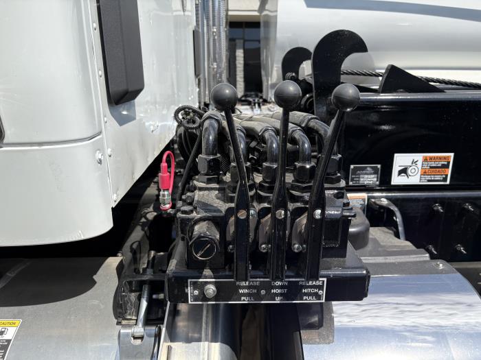 2027 Peterbilt 567-16