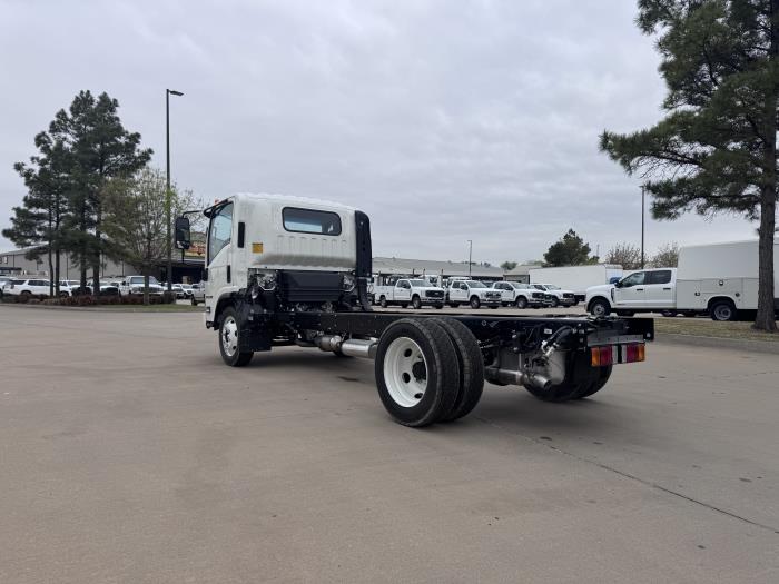 2026 Isuzu NPR-HD-2