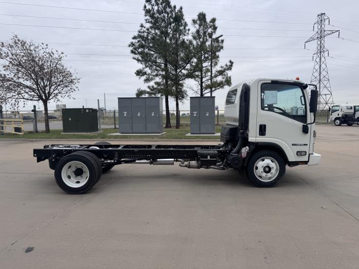 2026 Isuzu NPR-HD-4