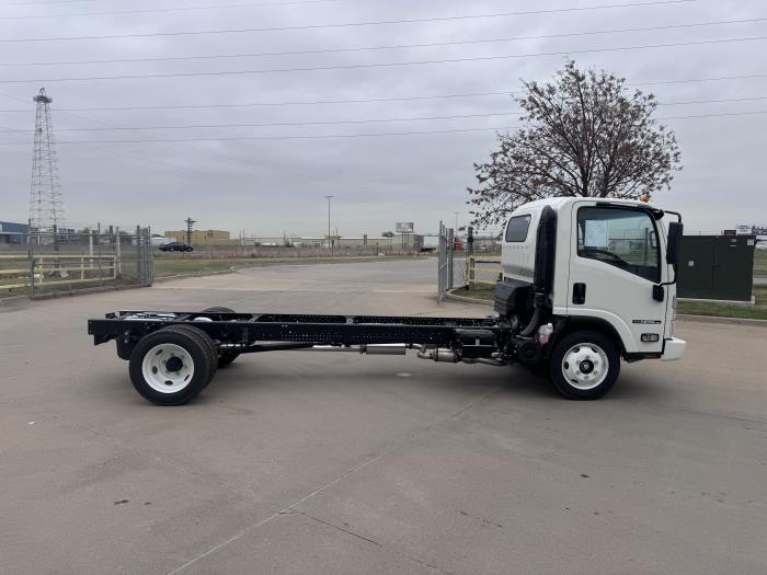 2026 Isuzu NPR-HD-4