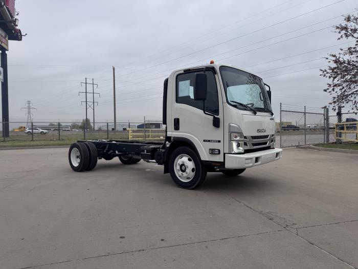 2026 Isuzu NRR-4
