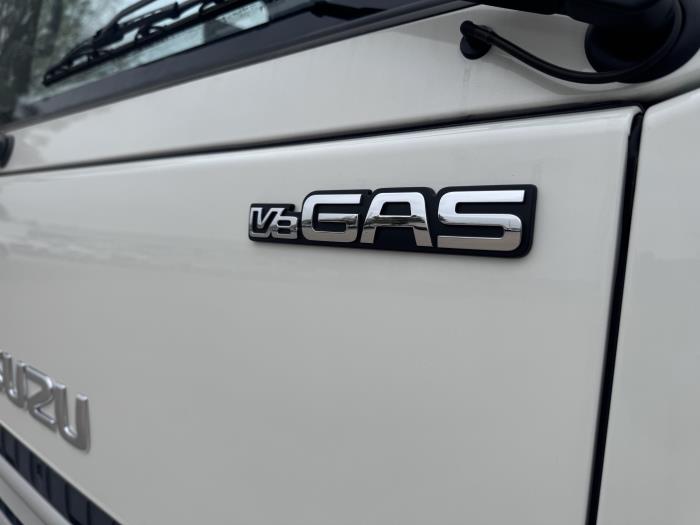 2026 Isuzu NRR-9