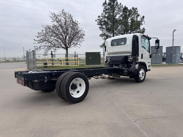 2026 Isuzu NRR-6