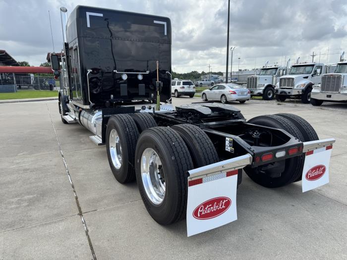 2027 Peterbilt 589-3