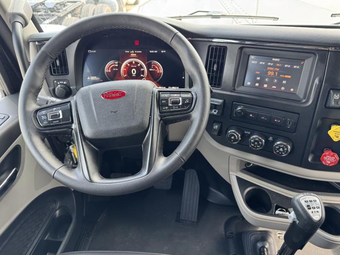 2027 Peterbilt 589-6