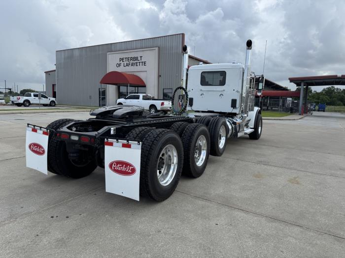 2027 Peterbilt 589-4