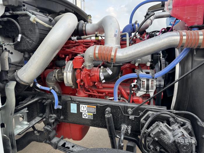 2027 Peterbilt 589-12