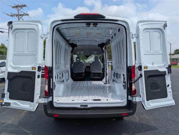 2026 Ford Transit-250-10