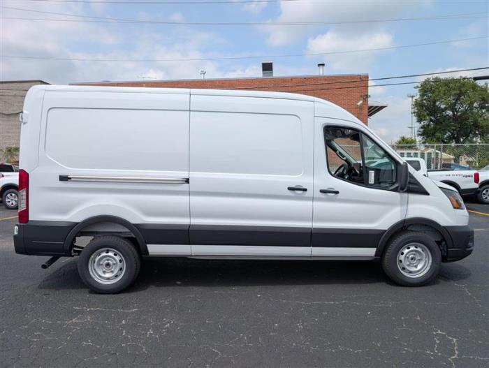 2026 Ford Transit-250-3
