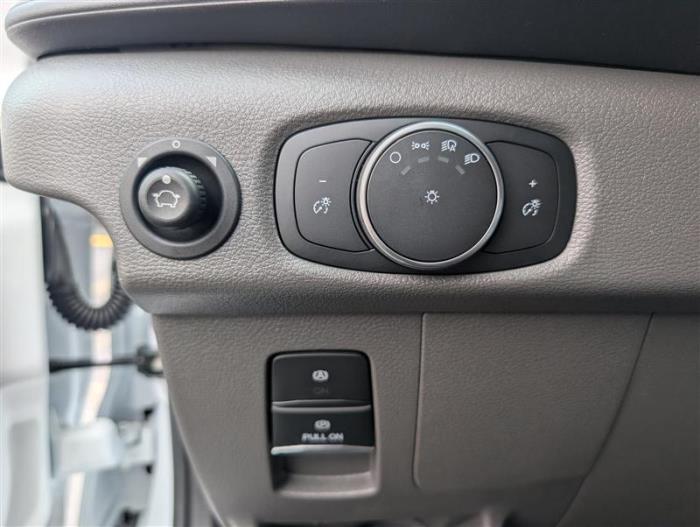 2026 Ford Transit-250-13