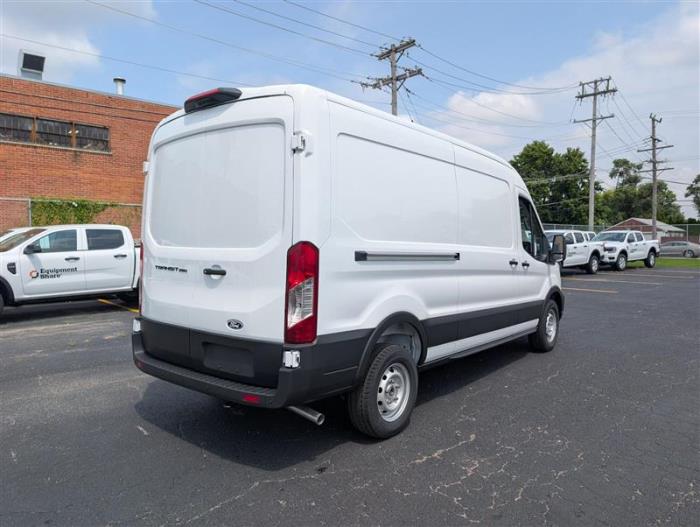 2026 Ford Transit-250-8