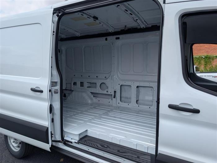 2026 Ford Transit-250-11