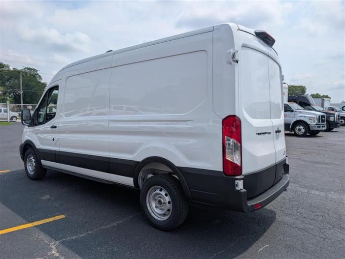 2026 Ford Transit-250-6