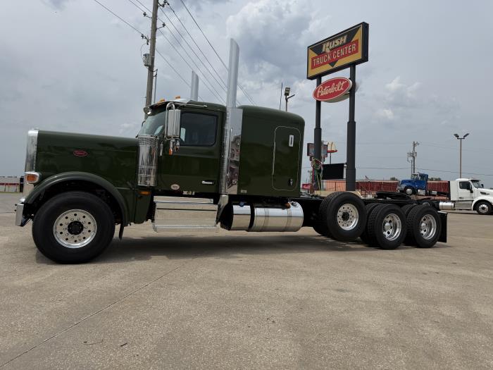 2027 Peterbilt 589-3