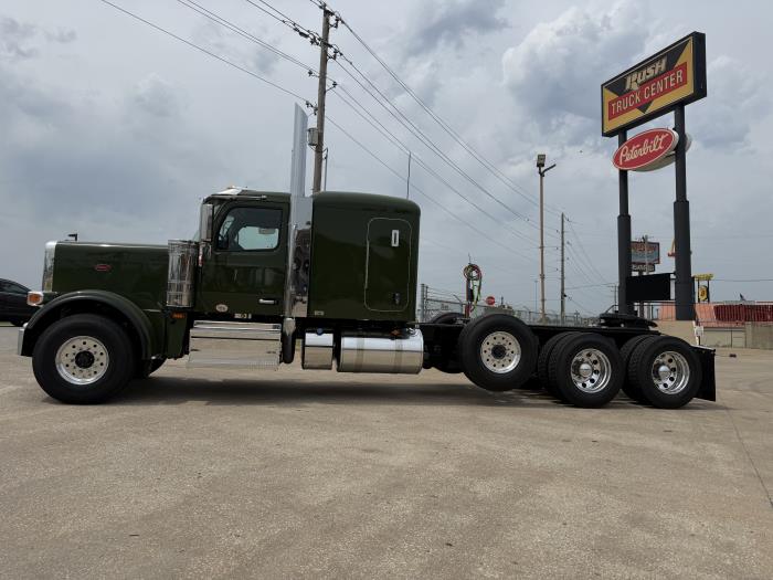 2027 Peterbilt 589-4