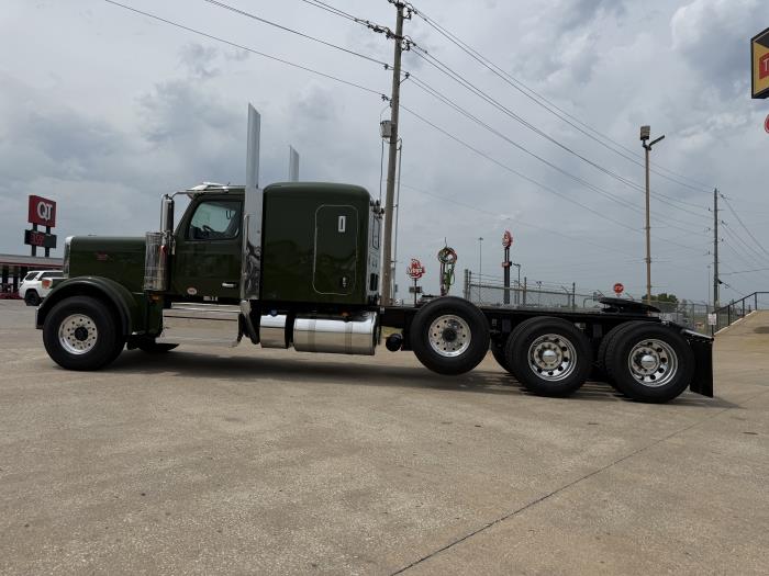 2027 Peterbilt 589-5