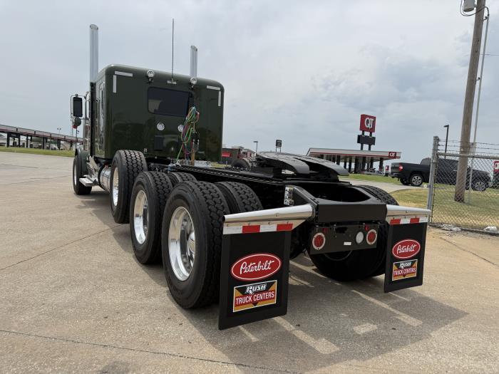 2027 Peterbilt 589-8