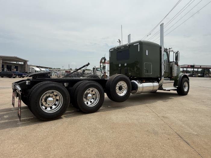 2027 Peterbilt 589-14