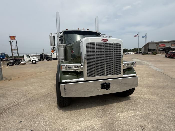 2027 Peterbilt 589-21
