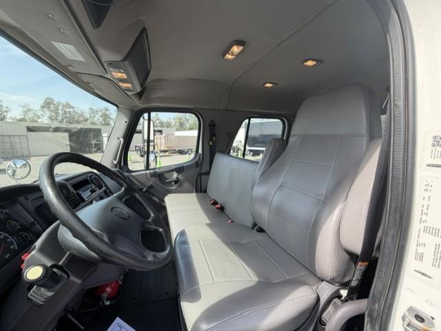 2019 Freightliner Business Class M2 106-8