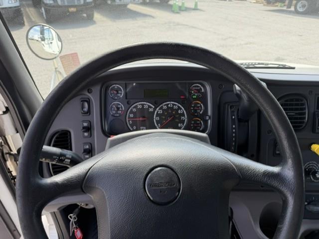 2019 Freightliner Business Class M2 106-9