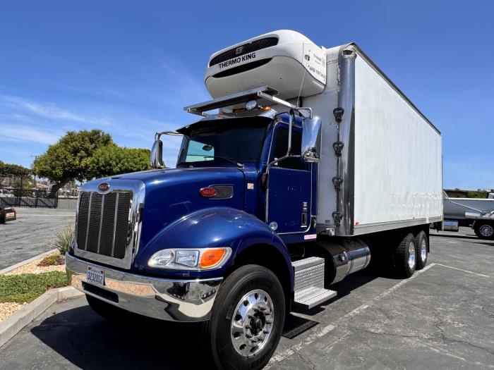 2018 Peterbilt 348-0